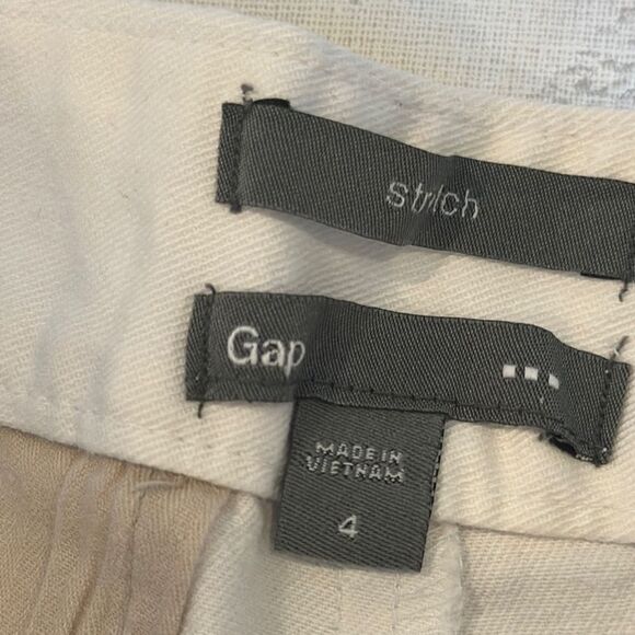 Gap Women's White Stretch Shorts - Size 4 - Picture 3 of 5